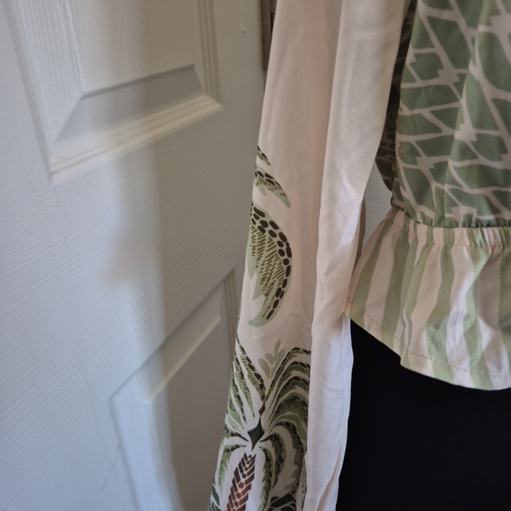 SHEIN Green and Cream Patterned Blouse - Picture 2 of 6